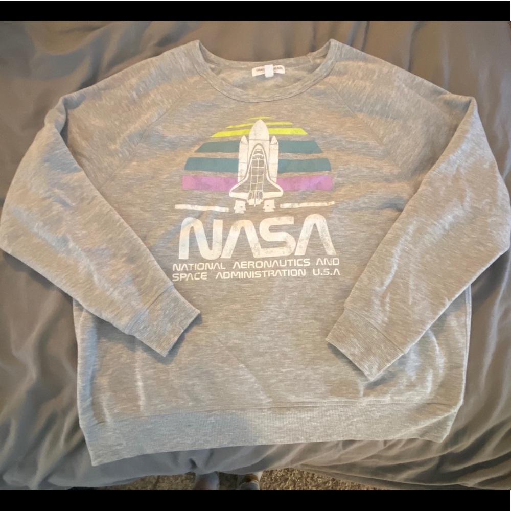 NASA Crewneck Size M